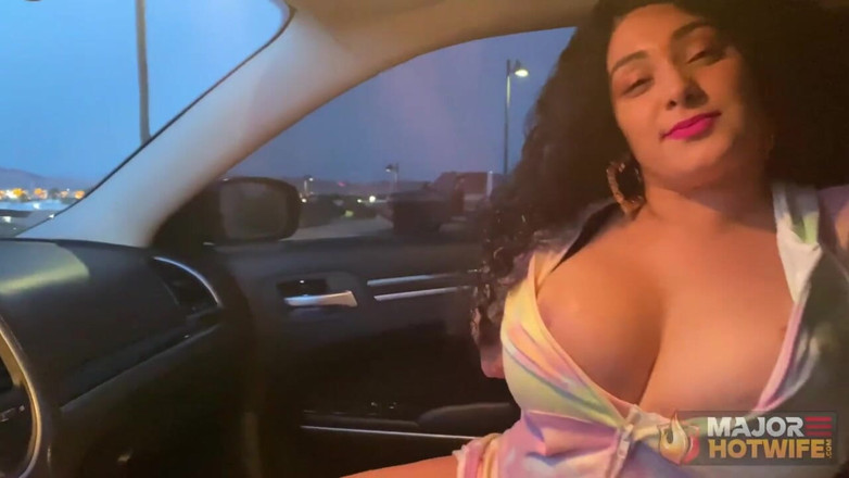 Rome Major Hot Wife: Călărire în mașină a soției fierbinți care face jogging