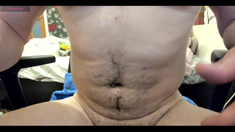 Michael Ragnar: Dickes abspritzen auf meinen dicken bauch