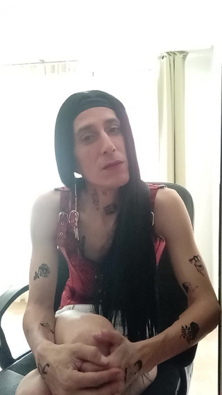Penelopene27: Travesti exhibicionista