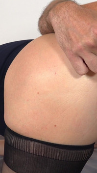 Há hốc mồm và móc cua âm hộ già cạo lông của gilf nóng bỏng