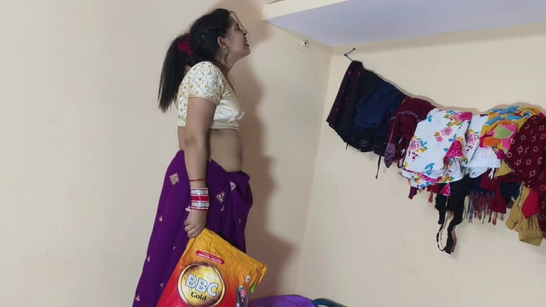 Sona bhabhi: Odia, femme au foyer indienne sexy, et son demi-frère baisent...