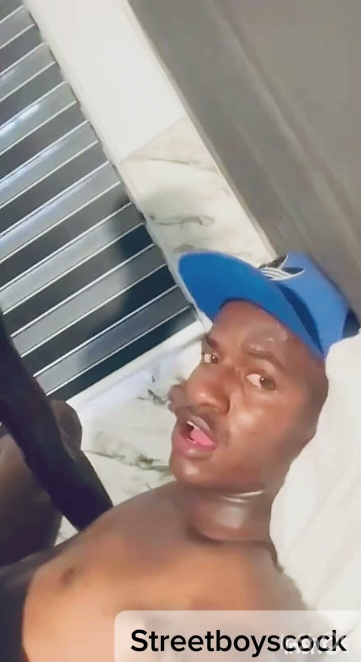 Streetboyscock: Romantic Sex with the Delivery Guy