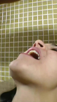 Dezastru extrem cu dominare lesbiană cu înghițire
