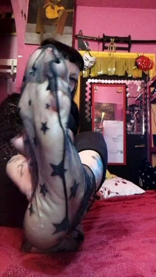 Miss Wagon Vegan Fetish: You can not resist the view of my feet
