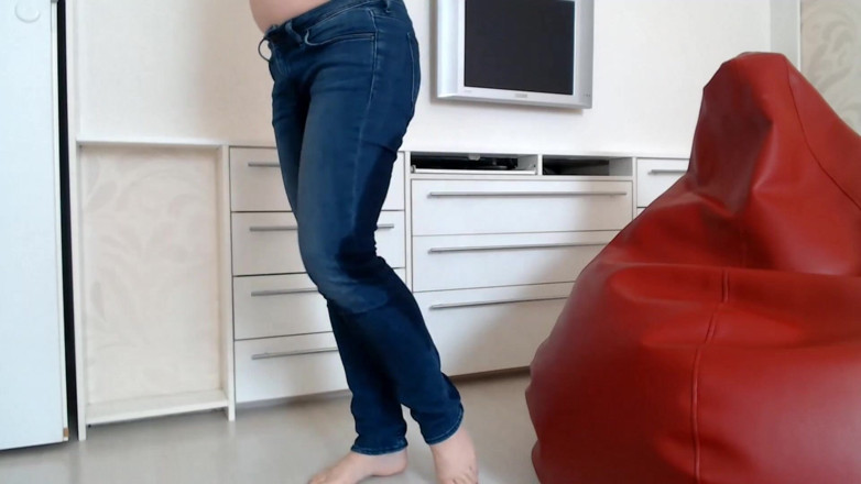 Dream Factory: Jeans molhando closeup