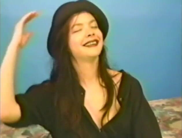 Homegrown Vintage: Eager brunette takes a huge dick in her mouth