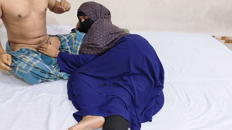 Your-Eshita: Hijab MLF, une belle-mère bangladaise indienne se fait baiser pour...