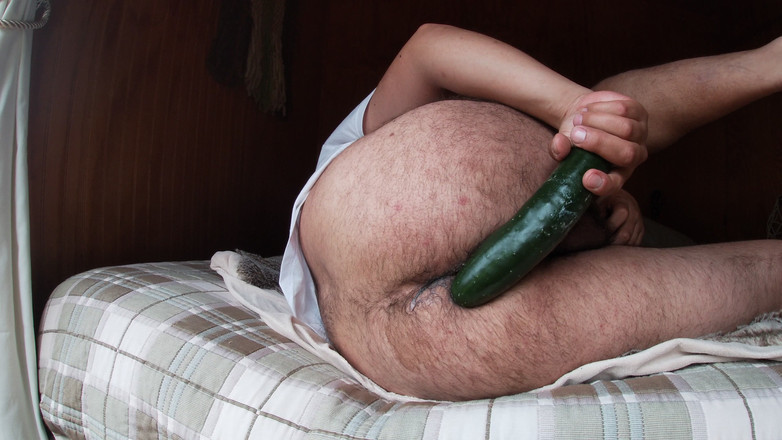 Hardnoisex: मैं खुशी के साथ जब मैं अपने रेशम शॉर्ट्स में पेशाब करता हूं