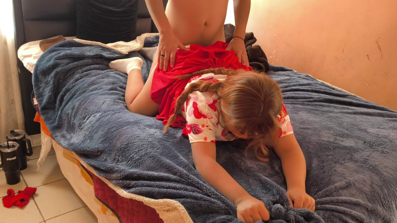 Moo DBOXXX: Nestříkej ze mě penis, strkej to tvrději, prosím! Mám sex...
