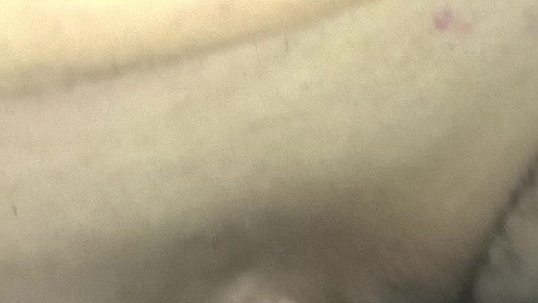 AngyAmazon: 私の寝取られが、彼の友人がやった後、正常位で私を乱暴に犯す