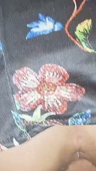 La mia figliastra ha un corpo perfetto e le piace il modo in cui la tocco quando siamo soli.