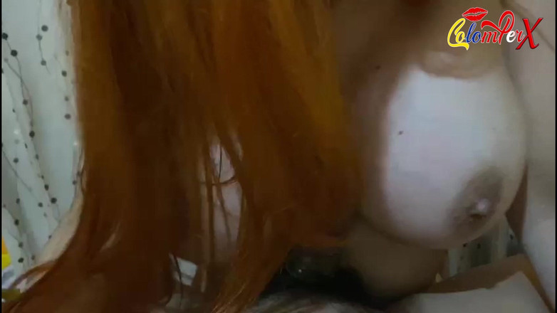 ColomPerx: 第一人称视角乳交 - 我的拉丁女郎用她的巨乳摩擦我的鸡巴 - colomperx