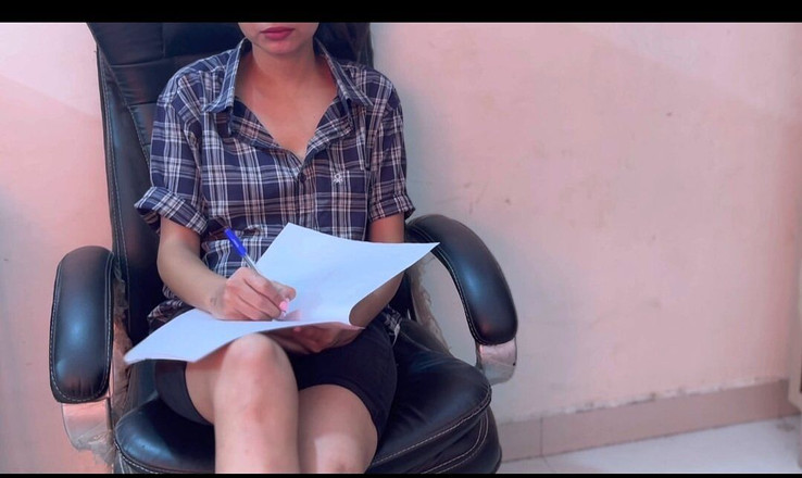 Saarabhabhi6: Indian Virgin College Girl Sara Talking in Hindi About Wanting...