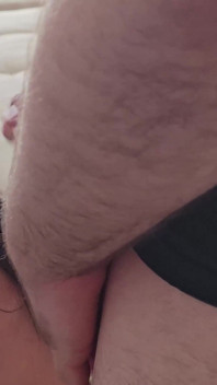 새로운 양성애자 쓰리섬. Mmf. 남편에게 양성애자 노예를 초대하는 마누라. 전체 장면. 31611년 4월