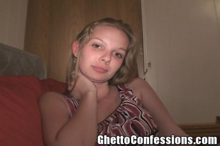 Ghetto Confessions: Hängende möpse, blondes smiley-mädchen lutscht schwanz, gefängnis-sexgeschichten!