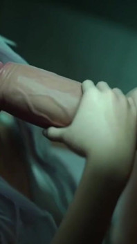 Sexy děvka má obrovský 15 palcový monstrózní péro, nadržená holka ošuká masivní péro - kompilace apocalustových sexuálních scén
