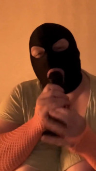Ich lutsche meinen dildofick meine muschi, stimulation meines kitzlers mit zauberstab
