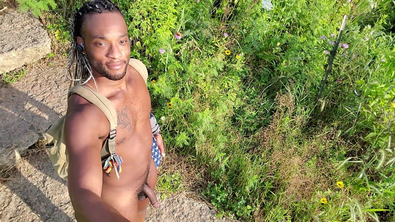 Kennie Jai: Kenniejai Walks Nude by the River in Chicago and Gets...