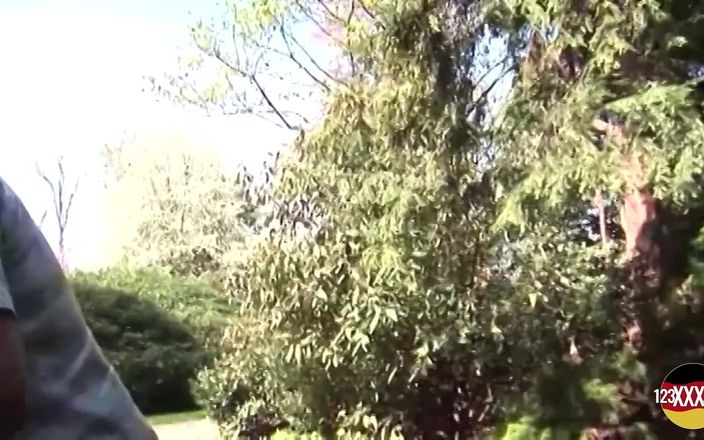 123XXX - Fucked Amateurs in Germany!: Heiße blonde oma liebt diesen jungen harten schwanz