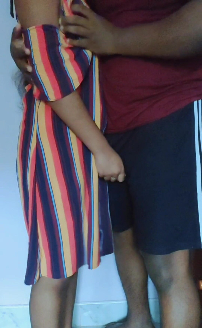 SlMilan: भारतीय भाभी 18 साल की कॉलेज गर्ल