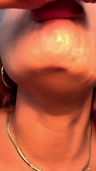 Asmr - POV blowjob &WICHsanleitung | Schlampiges lutschen, riesige titten, nasse mundgeräusche