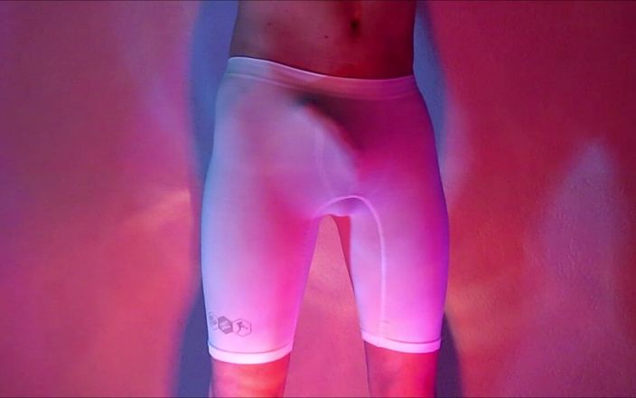 TheOldBigThing: Växande monster i tights - Min boner utbuktning