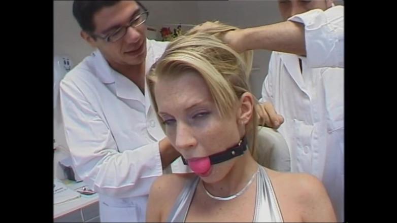 Purzel Official: The Blonde Lymphomaniac at the Doctor