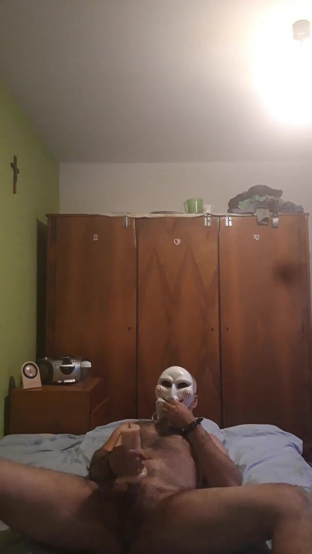 SingerMask: Fuck this pussy toy!