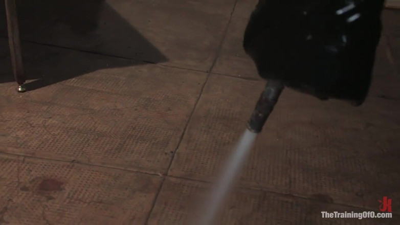 The Training of O by Kink: Trénink Lorelei Lee, den první