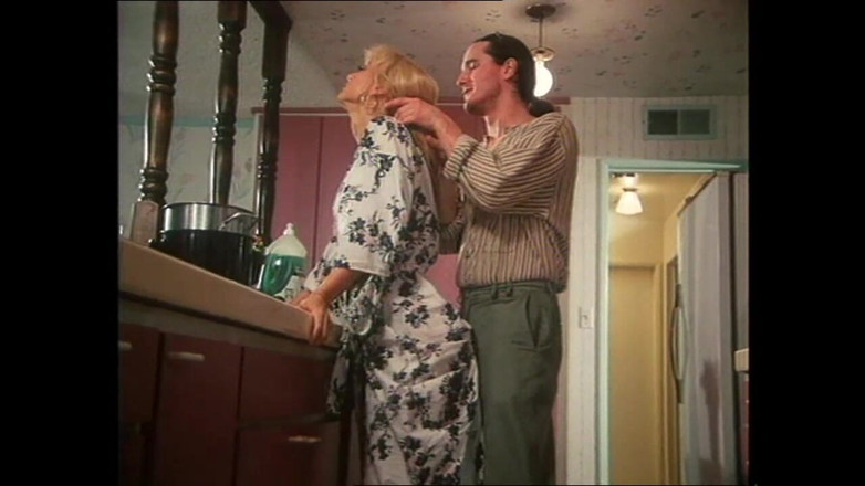 Muschi movie official: Коли він прокидається вранці, він хоче поснідати від траха.