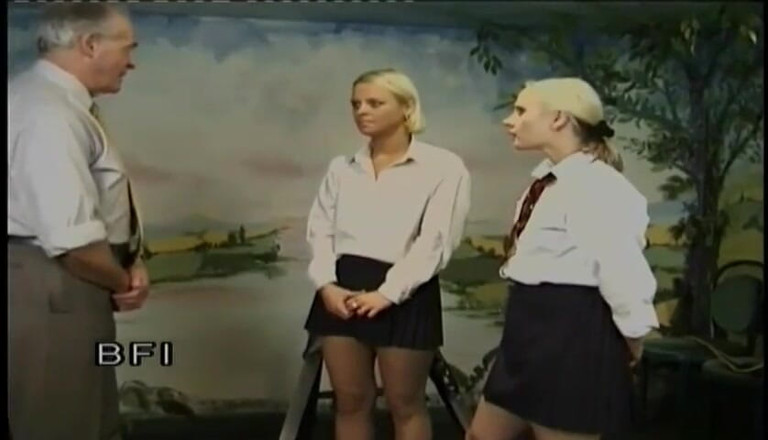 House of lords and mistresses in the spanking zone: Lezioni di disciplina