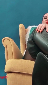 Clip personnalisé au-dessus des bottes en cuir des genoux