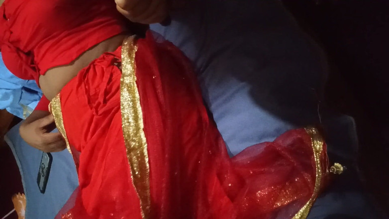 Deshi women: Секс-история первой ночи новобрачных пар. Жена занимается сексом с мужем с страстной любовью, наслаждаясь