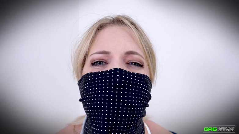 Gag Attack: Rebecca leah - maikrophom tep gala ghontna