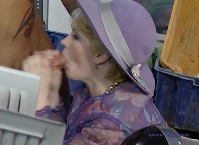 Porno Cloud: Granny fisting session