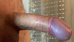 Amateur big dick: Aku nunjukin kontol besarku saat aku lagi masturbasi. Pov - kontol...
