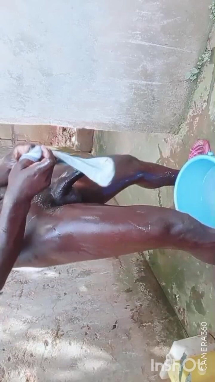 Hongi: 아프리카에서 가장 큰 흑인 자지와 핫한 난교