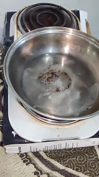 品尝大鸡巴，直到提取所有的精液来煮它并吃它