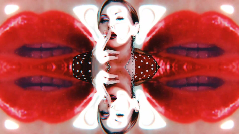 Goddess Misha Goldy: Fumo lipsoholia! CICLO!!!