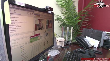 EroCom: Chica con curvas folla con un usuario delante de la...