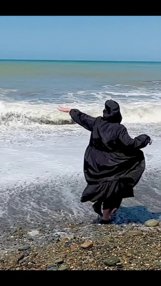 KarmenMilf: Vacation Sea