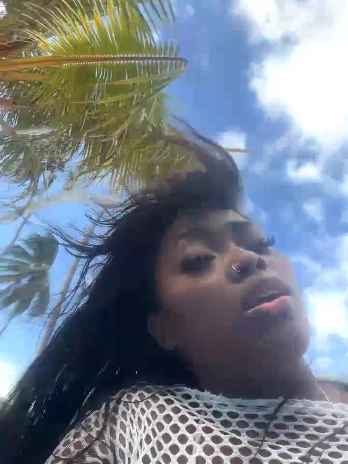 Lily Baudinx: 내 경이로운 엉덩이에 잭 오프, 에피소드 1091