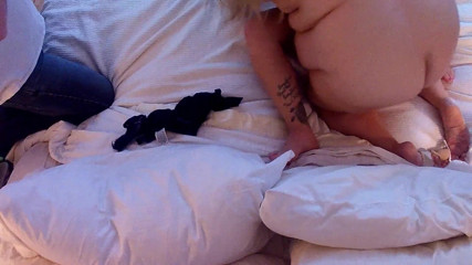 Kat Cumsalot Productions: Kat und cassidy, wer ist in stimmung auf muschi?