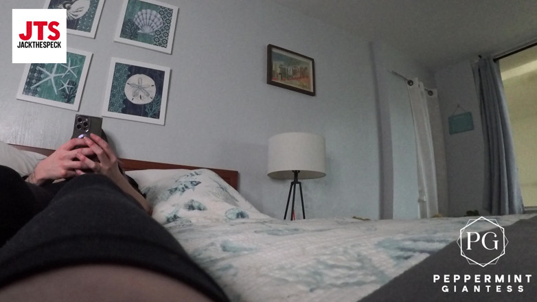 Peppermint Giantess: Service Sizes POV Tiny Men Worship Giantess Feet