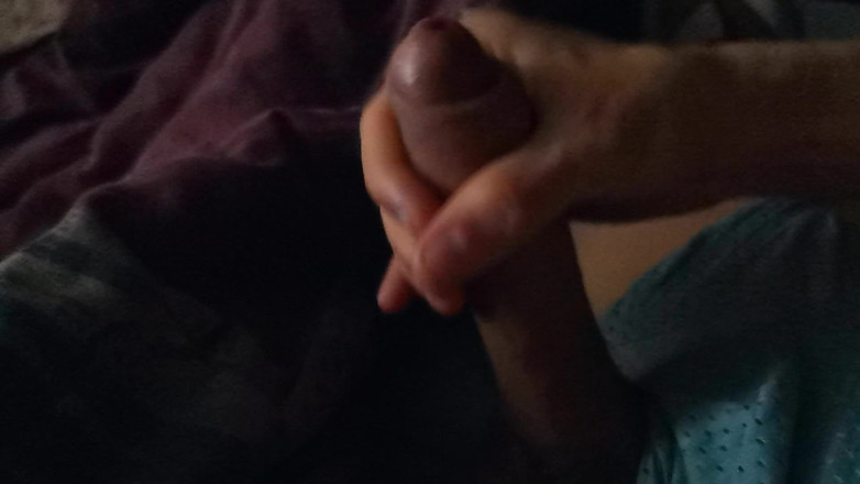 SEXY_GUYBEST: Masturbation douce et torride au coin du feu de nuit