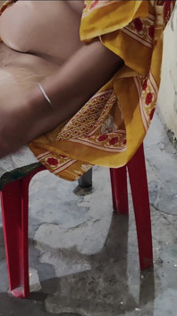 Jija mengongkek awek tuanya sali di rumah mereka