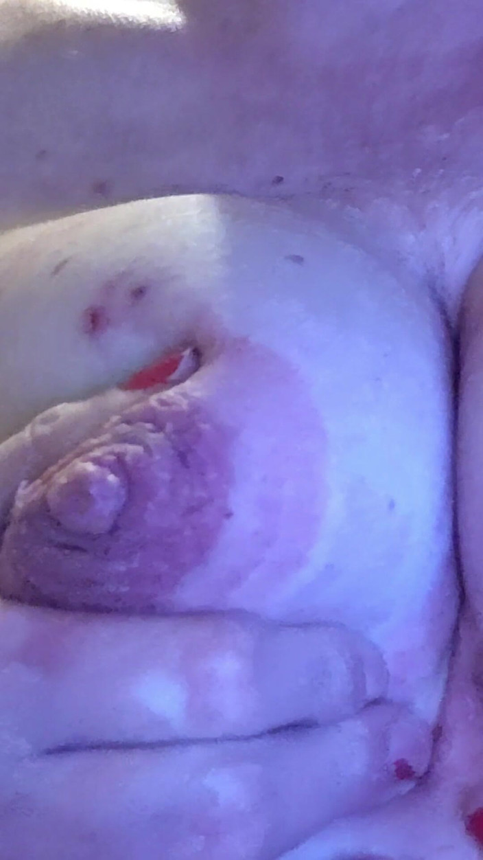 Alexia_mtf: Leite Materno Busca Massageador