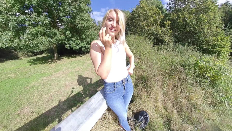 VR smokers HD-2D Videos Only: Ірландська Ессі - на сонці