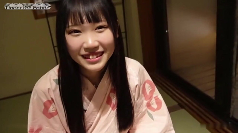 Cheaters Japan: Idol Getaway без цензури, гаряча весняна подорож Юката, справжній кремпай з обличчям