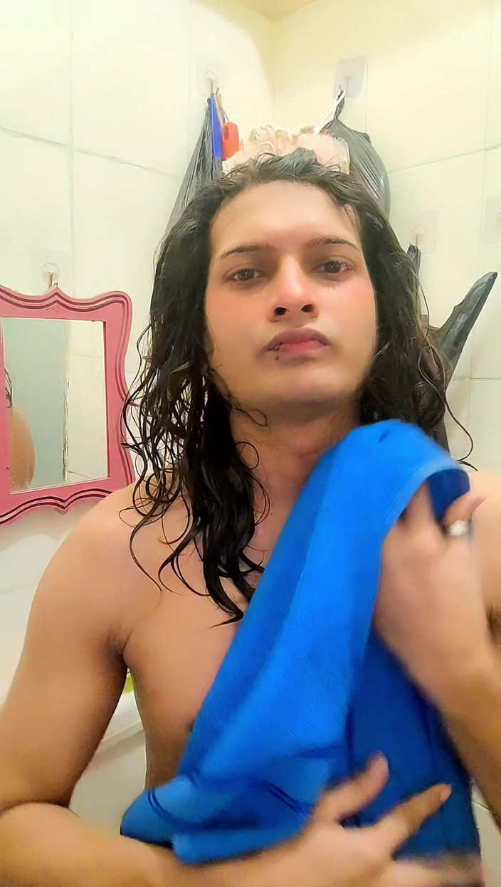 Zoyasazadai: Zoya Shezadi Going to Shower and Wearing Blue Towel and...